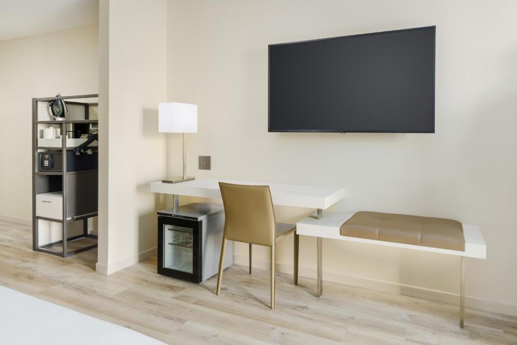 AC Hotel by Marriott Naples 5th Avenue, photo 2