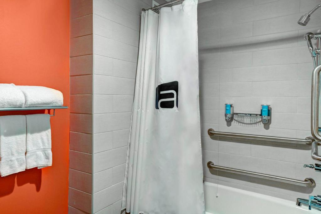 Aloft by Marriott Raleigh-Durham Airport Brier Creek, photo 3
