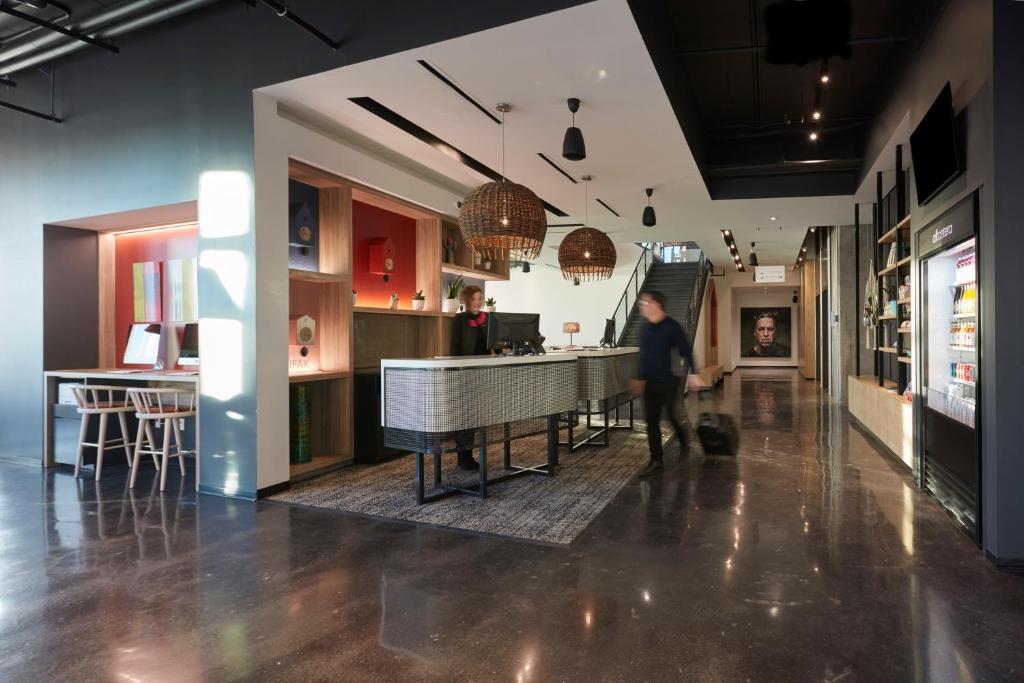Alt Hotel Calgary East Village, photo 4