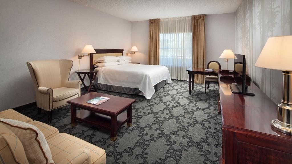 Anaheim Majestic Garden Hotel, photo 2