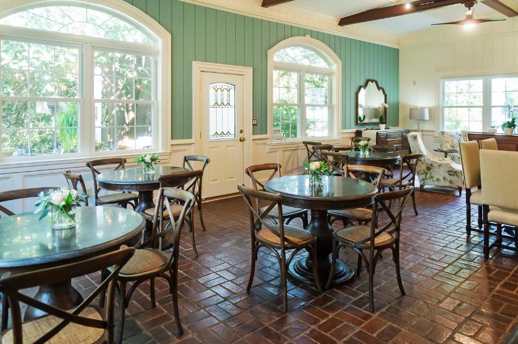 Arrowhead Inn Bed & Breakfast, photo 4