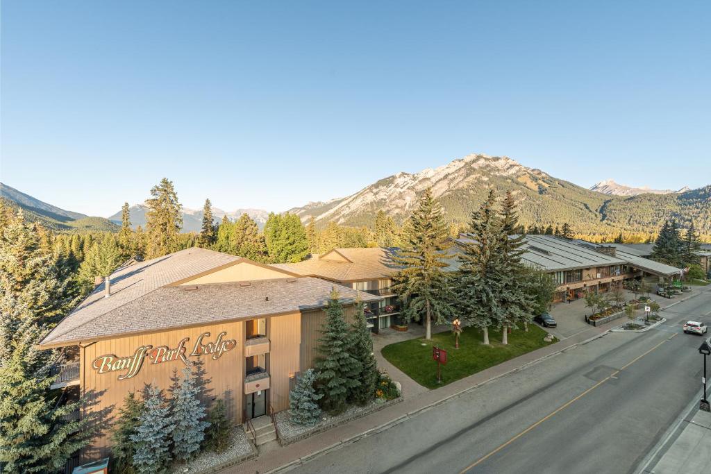 Banff Park Lodge, photo 1