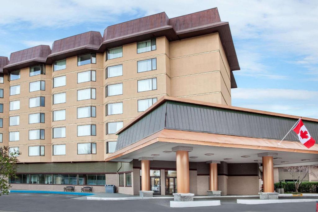 Baymont by Wyndham Red Deer, photo 1