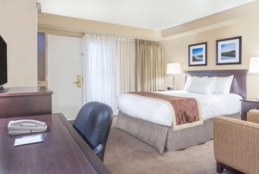 Baymont by Wyndham Red Deer, photo 2