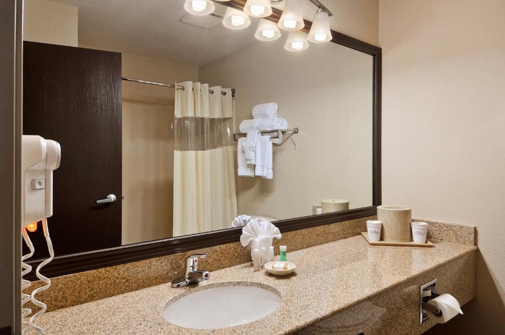 Baymont Hotel - Dallas Love Field, photo 3