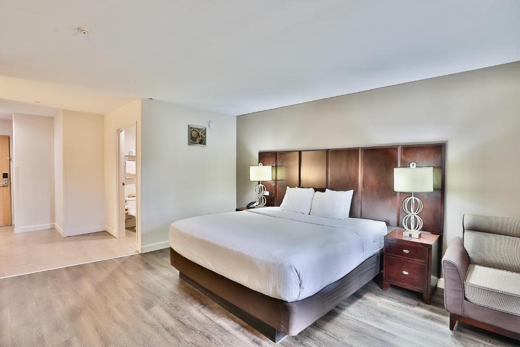 Baymont Inn & Suites Tucson Airport (ARCHIVED), photo 2