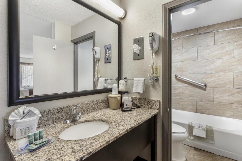 Best Western Asheville-Blue Ridge Parkway, photo 3