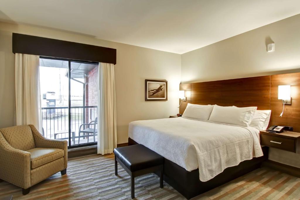 Best Western London Airport Inn & Suites, photo 2