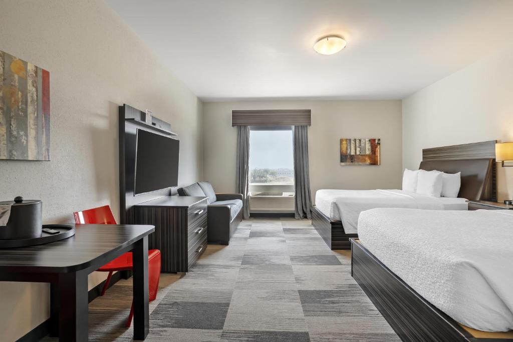 Best Western Plus Airport Inn & Suites, photo 2