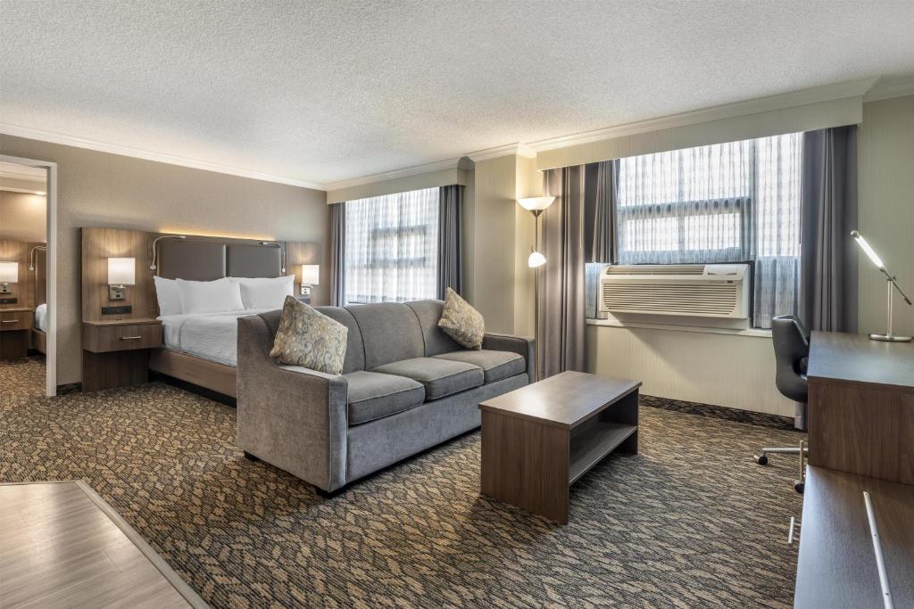 BEST WESTERN PLUS Carlton Plaza Hotel, photo 2