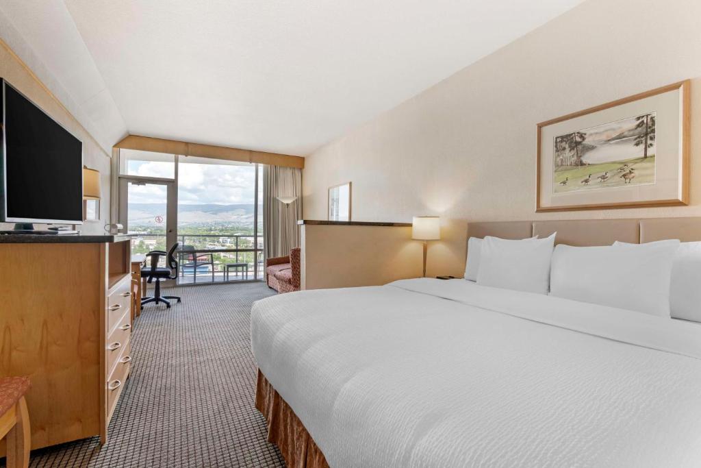Best Western Plus Kelowna Hotel & Suites, photo 2