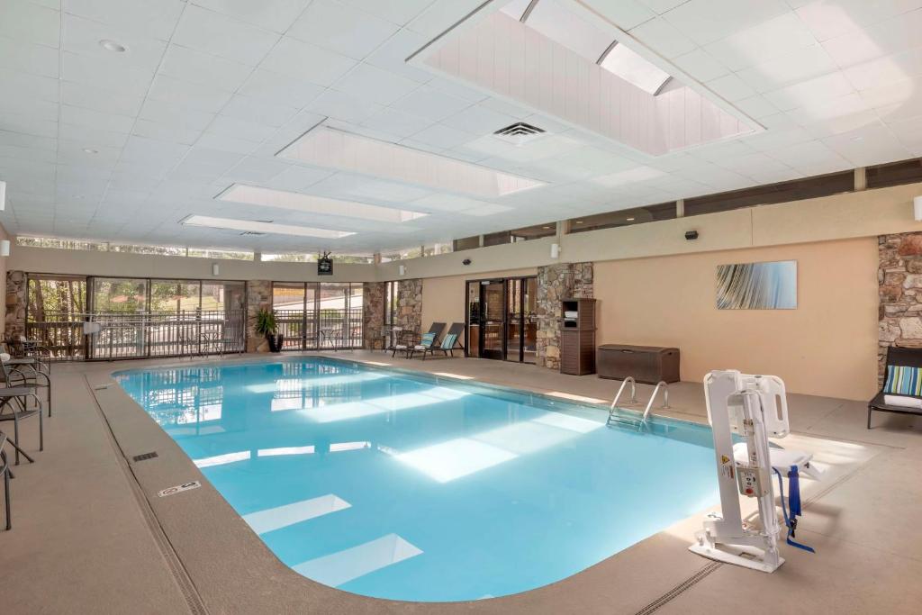 Best Western Plus Landing View, photo 4