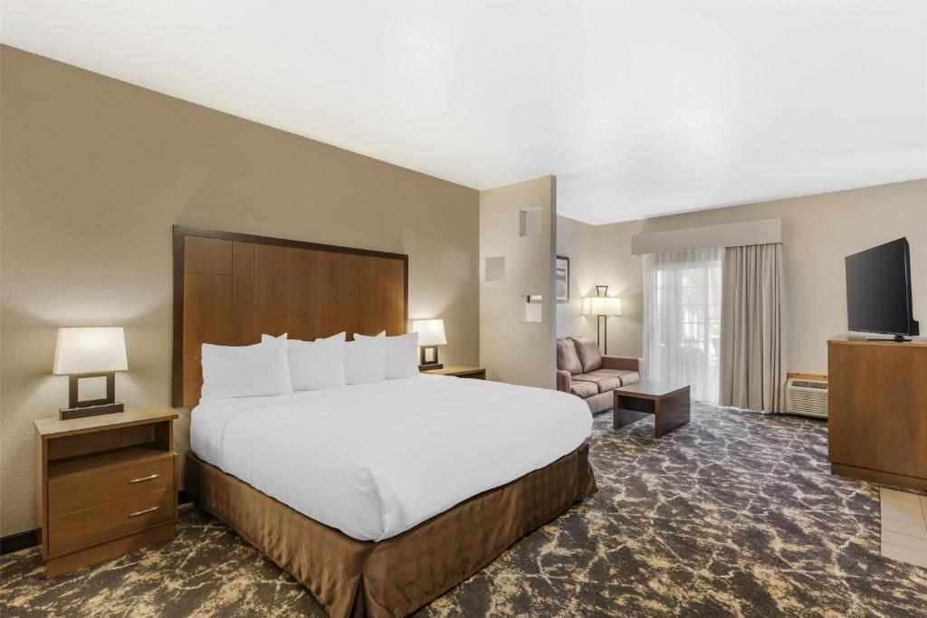Best Western Plus Riverfront Hotel and Suites, photo 2