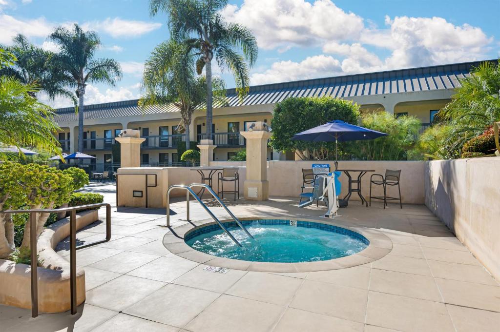 Best Western Plus South Coast Inn, photo 4