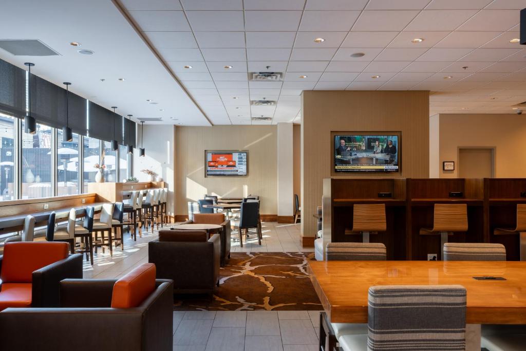 Calgary Marriott Downtown Hotel, photo 3