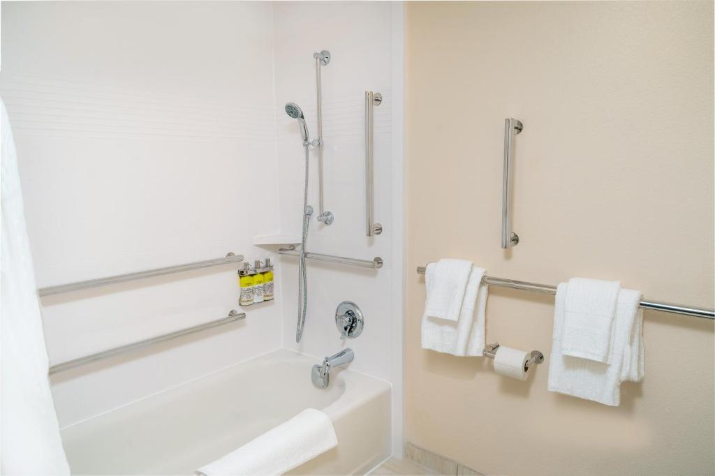 Candlewood Suites Las Vegas - E Tropicana, photo 2
