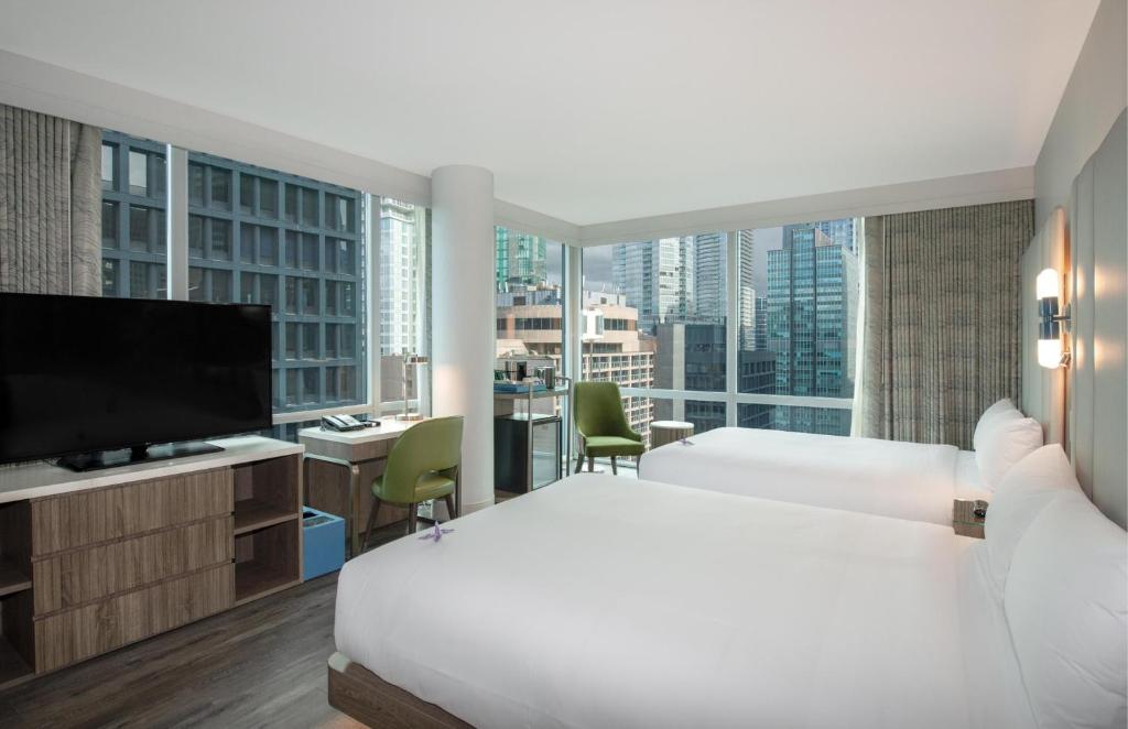 Coast Coal Harbour Vancouver Hotel by APA, photo 2