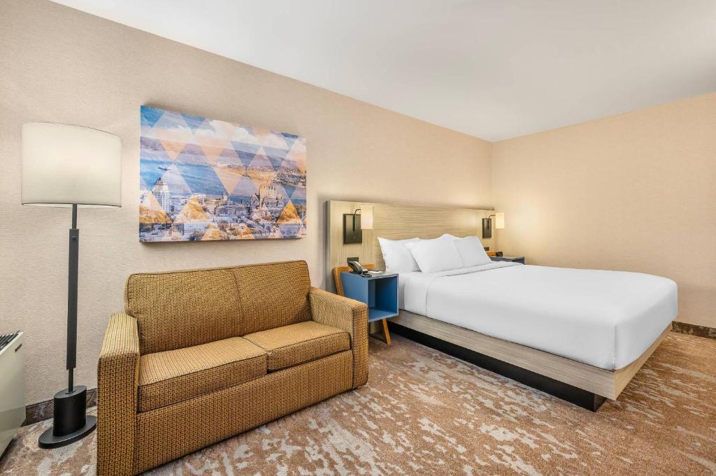 Comfort Inn Ancienne-Lorette - Quebec Airport, photo 1
