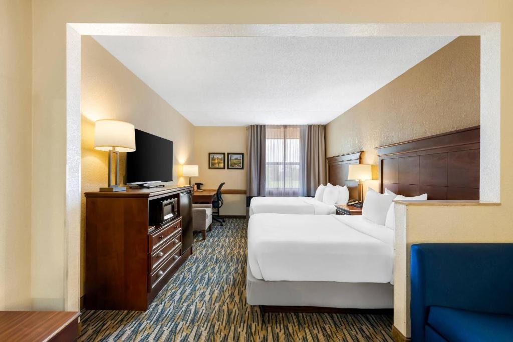 Comfort Inn & Suites Branson, photo 2