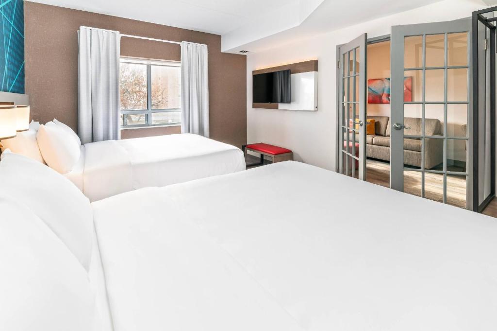 Comfort Suites, photo 2