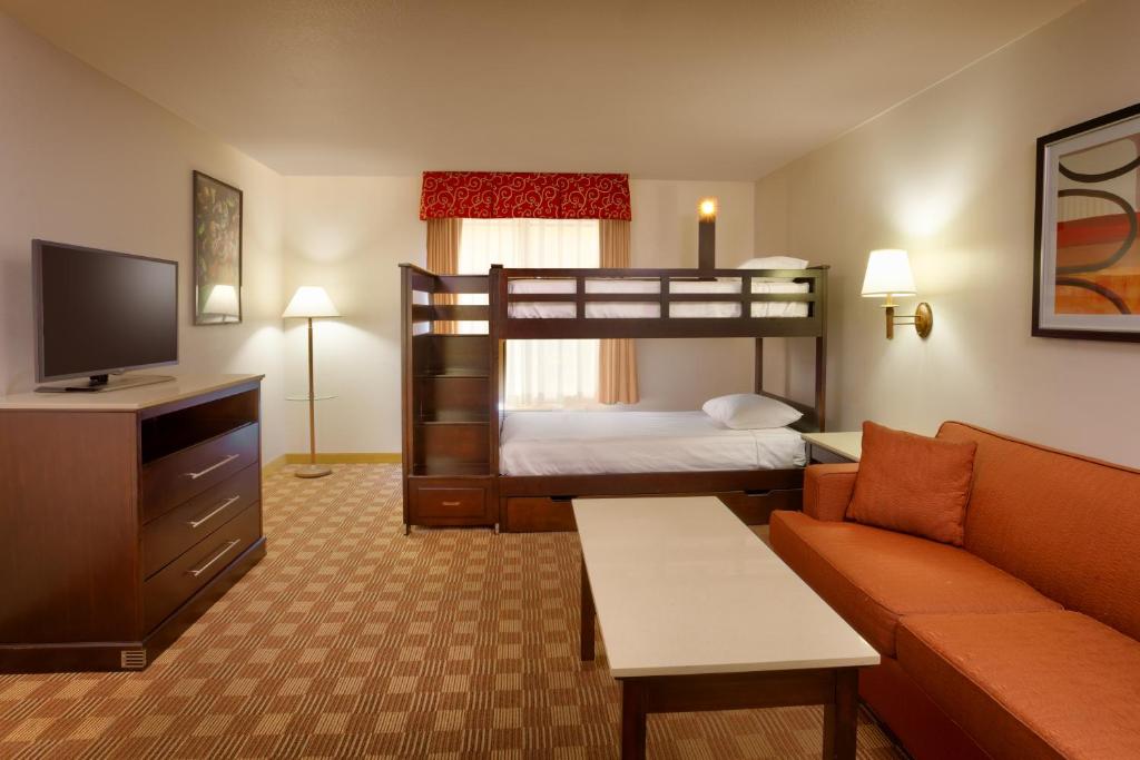 Cortona Inn and Suites Anaheim Resort, photo 2