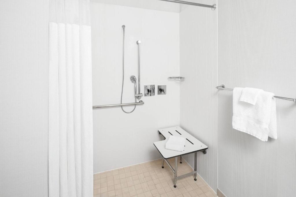 Courtyard by Marriott Bowling Green Convention Cntr, photo 3