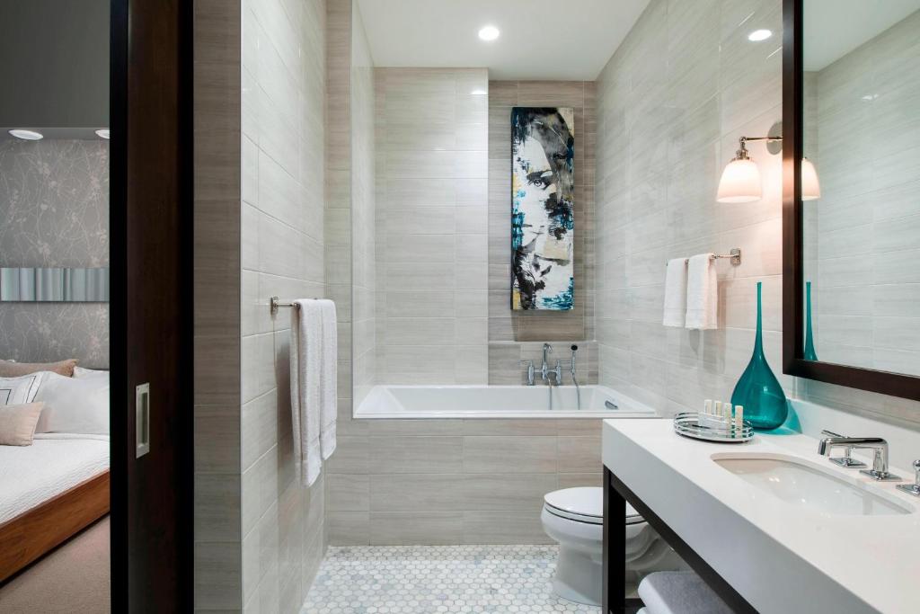 Courtyard by Marriott Calgary South, photo 3