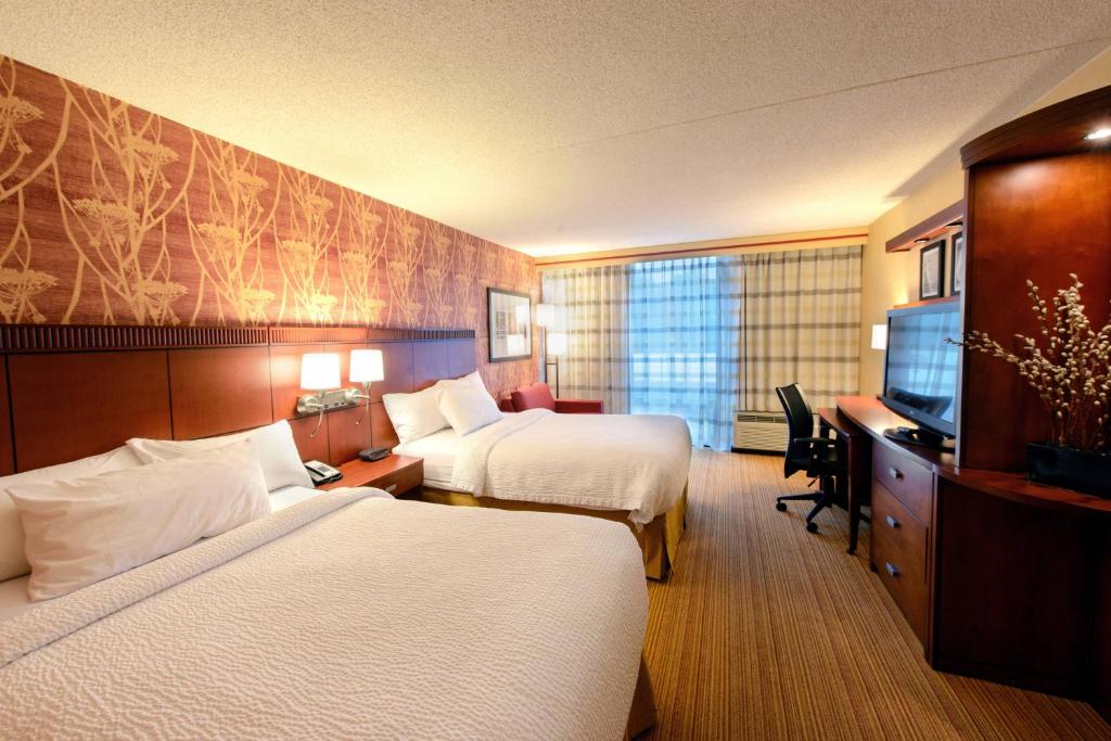 Courtyard by Marriott Canton, photo 2