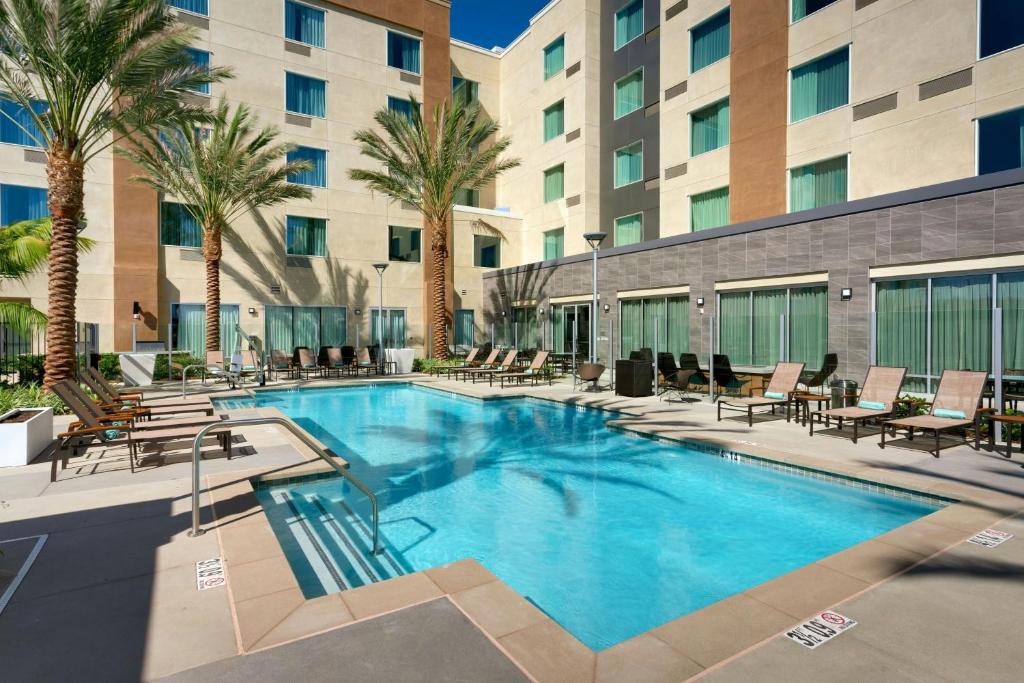 Courtyard by Marriott Los Angeles LAX/Hawthorne, photo 1