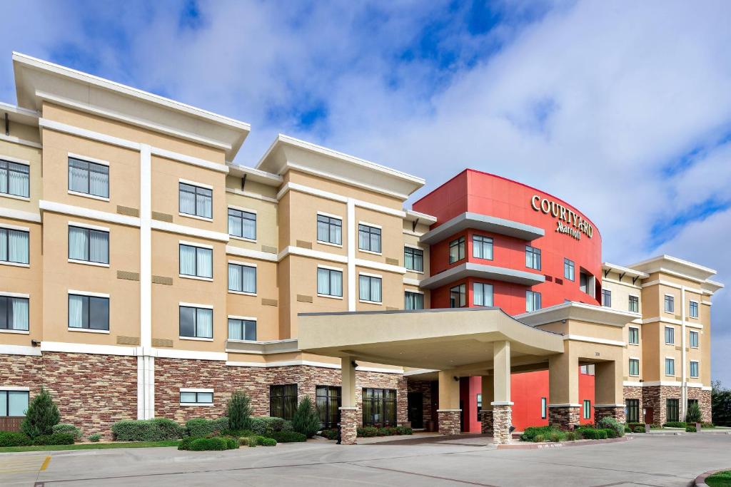 Courtyard by Marriott - Lubbock Downtown/University Area, photo 1