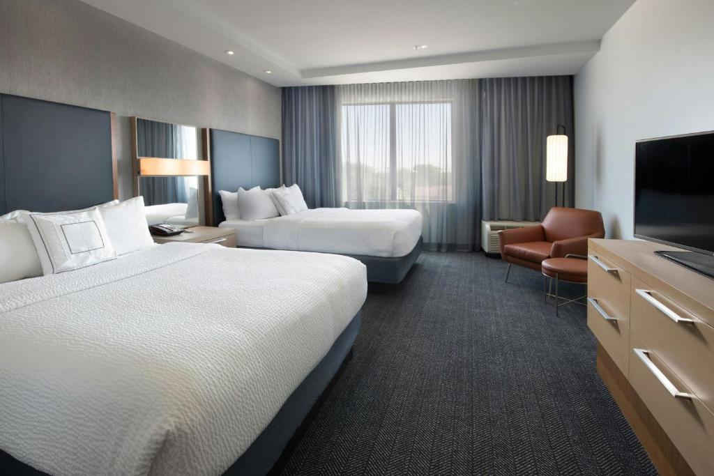 Courtyard by Marriott - Lubbock Downtown/University Area, photo 2