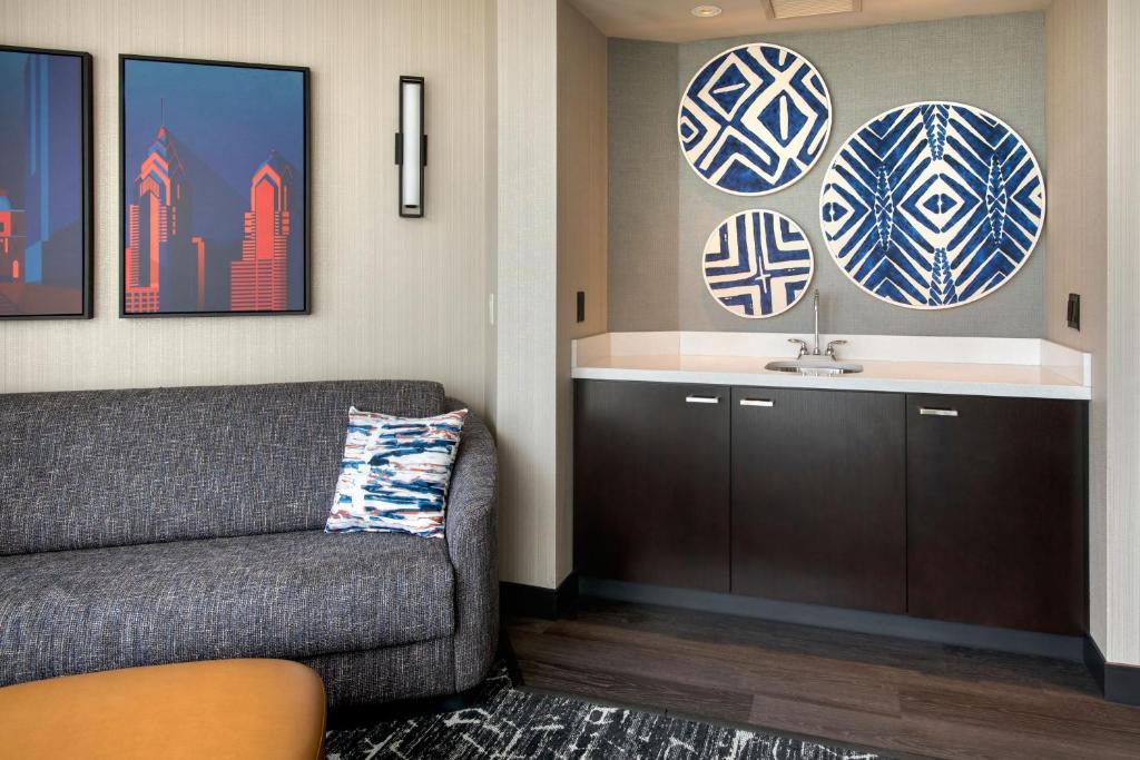 Courtyard by Marriott Philadelphia South at The Navy Yard, photo 3