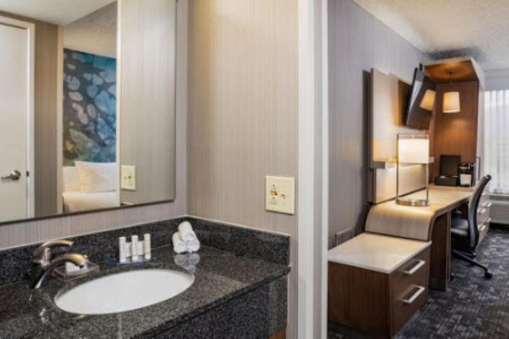 Courtyard by Marriott Riverside UCR/Moreno Valley Area, photo 3