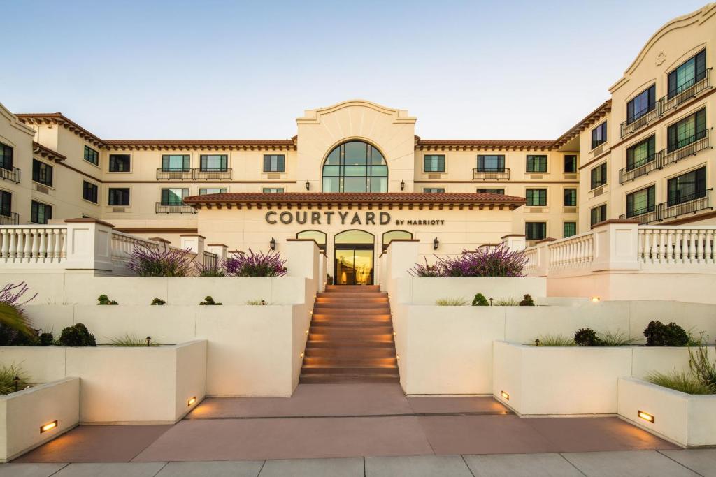 Courtyard by Marriott Santa Cruz, photo 1
