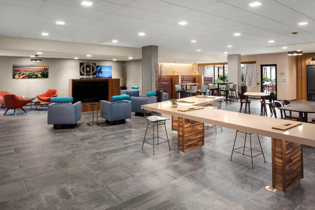 Courtyard by Marriott Seattle Northgate, photo 4