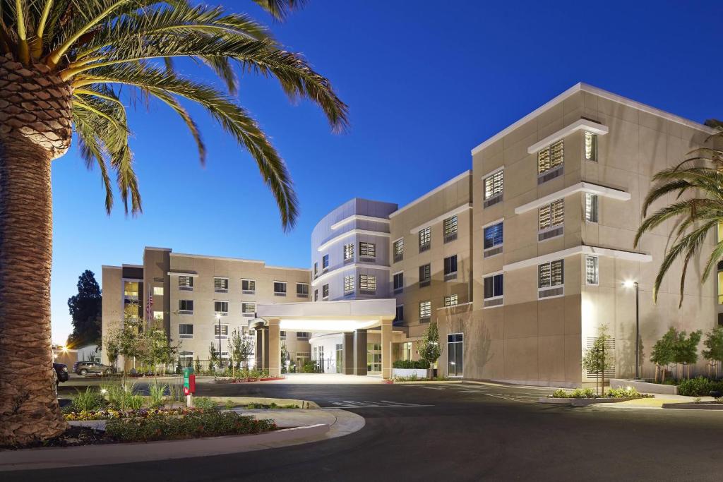 Courtyard by Marriott Sunnyvale, photo 2