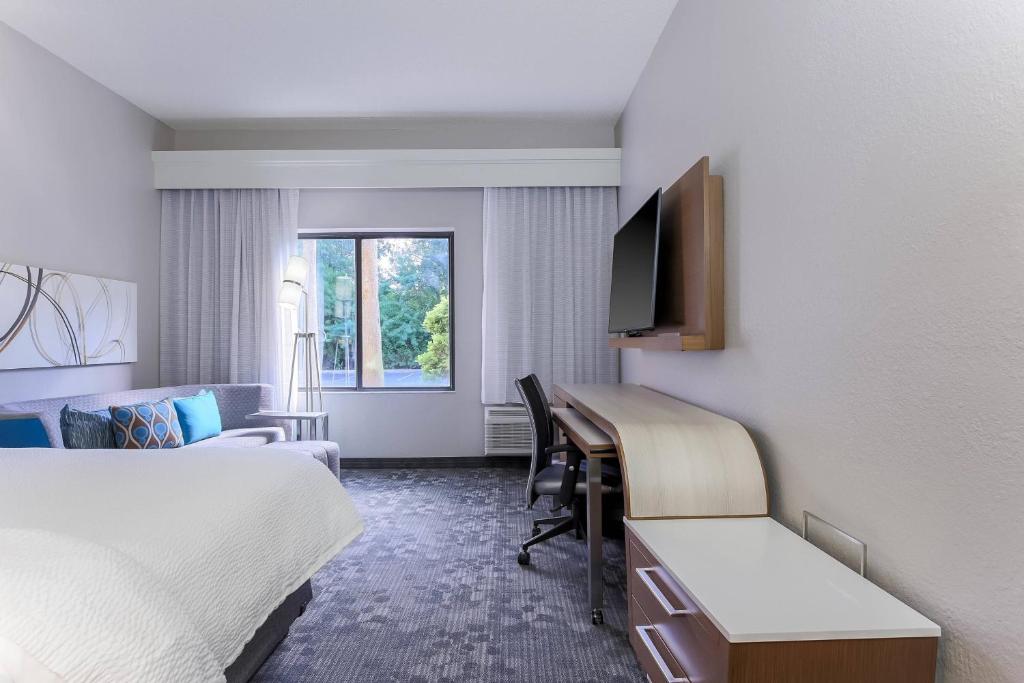 Courtyard by Marriott Tampa Brandon, photo 2