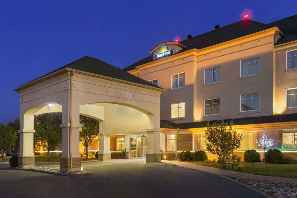 Days Inn by Wyndham Ottawa Airport, photo 1