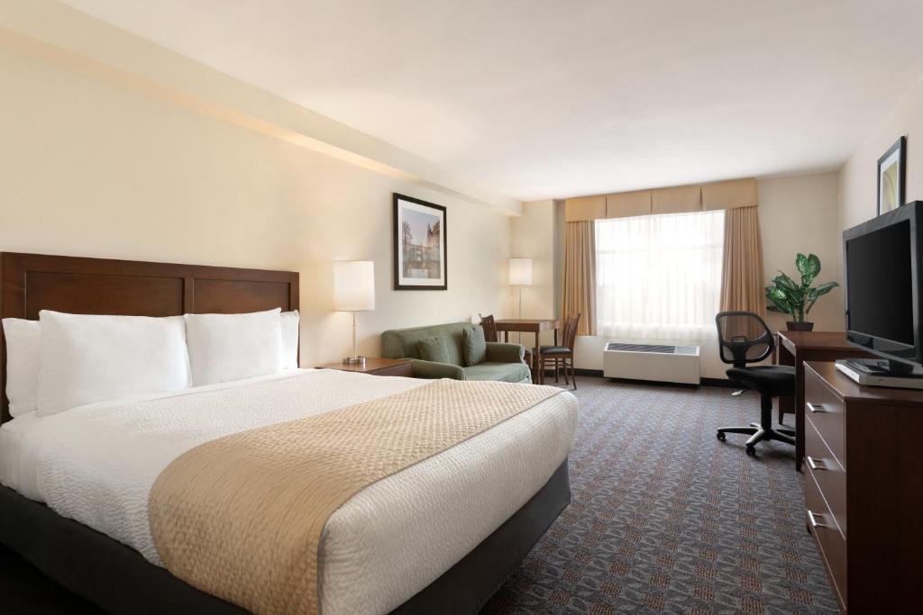 Days Inn by Wyndham Ottawa Airport, photo 2