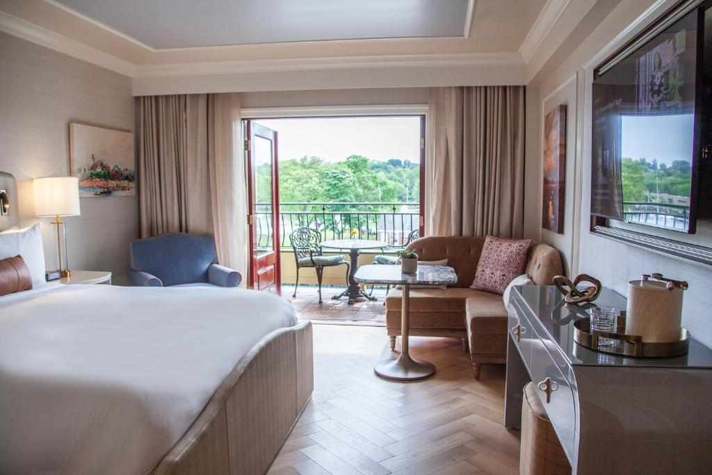 Delamar Greenwich Harbor, photo 2