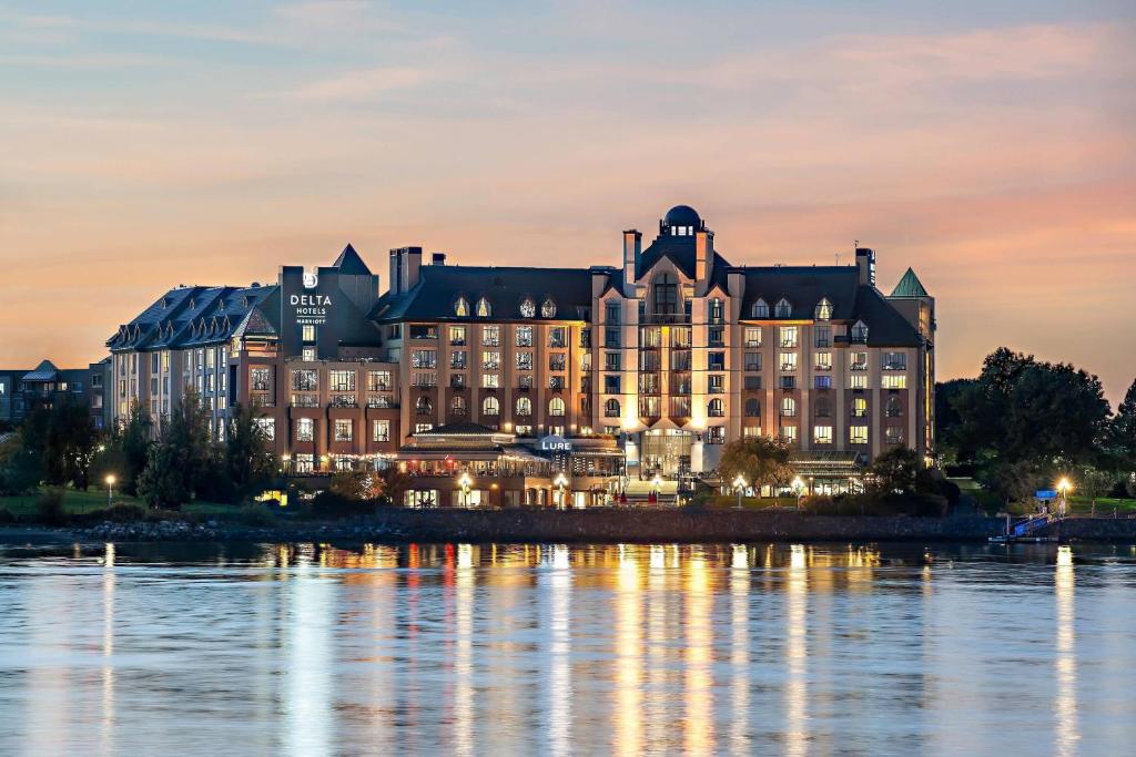 Delta Hotels by Marriott Victoria Ocean Pointe Resort, photo 1