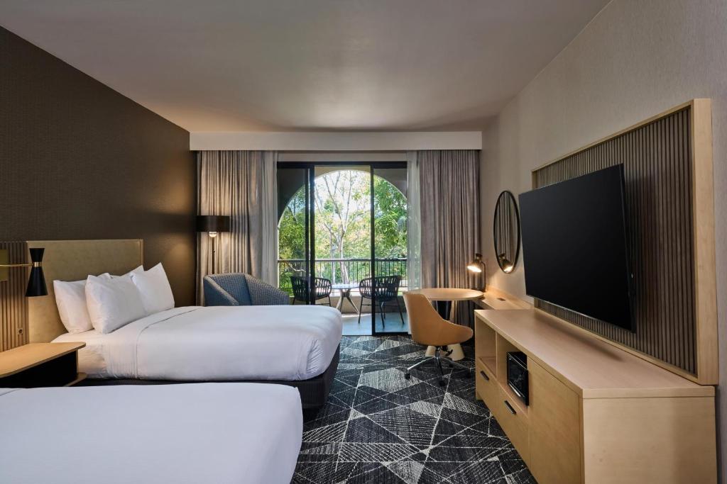 Doubletree by Hilton - Newark/Fremont, photo 2