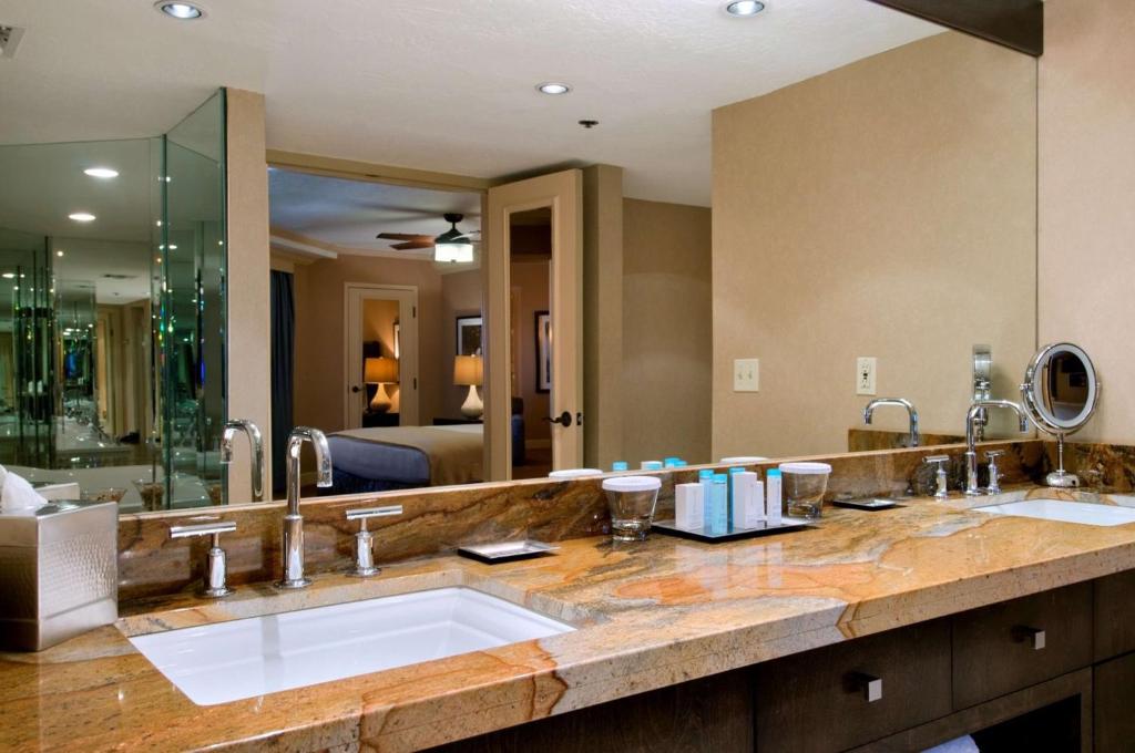 DoubleTree by Hilton - Phoenix/Mesa, photo 2