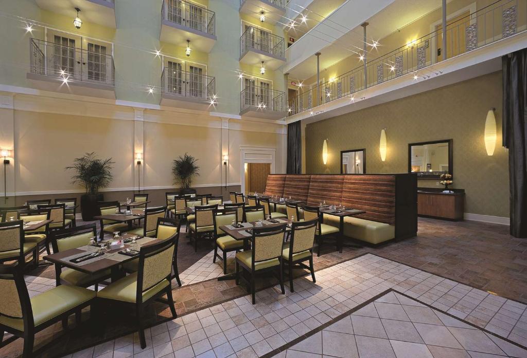 Doubletree Suites by Hilton at The Battery Atlanta, photo 3