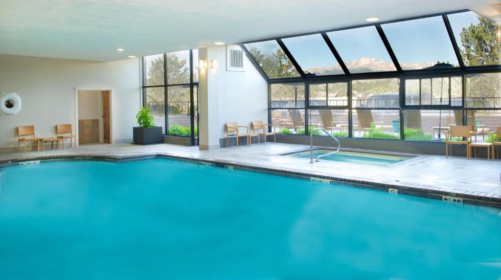 Embassy Suites by Hilton Colorado Springs, photo 2