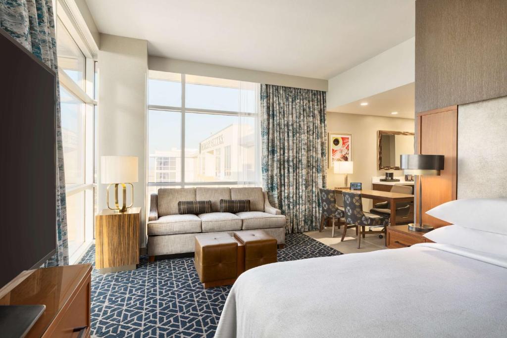 Embassy Suites By Hilton Denton Convention Center, photo 2