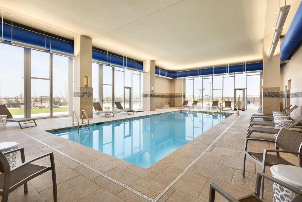 Embassy Suites By Hilton Denton Convention Center, photo 4