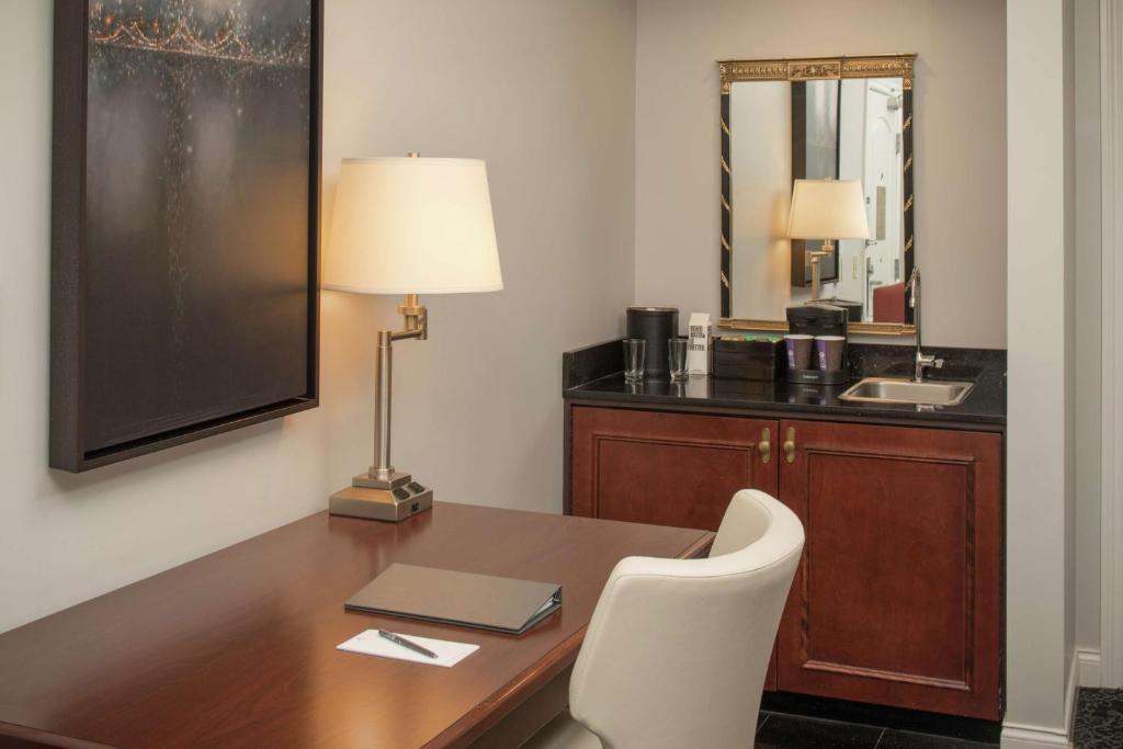 Embassy Suites by Hilton Portland Downtown, photo 3