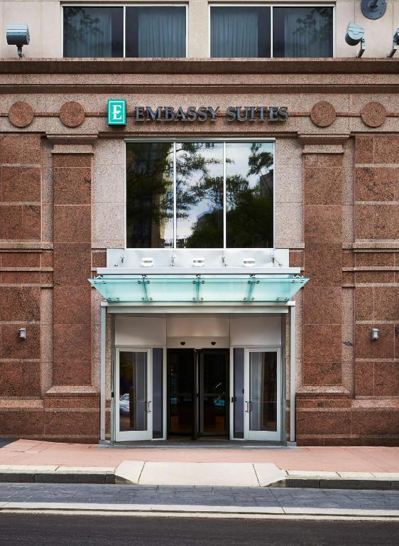 Embassy Suites by Hilton Washington DC Chevy Chase Pavilion, photo 2