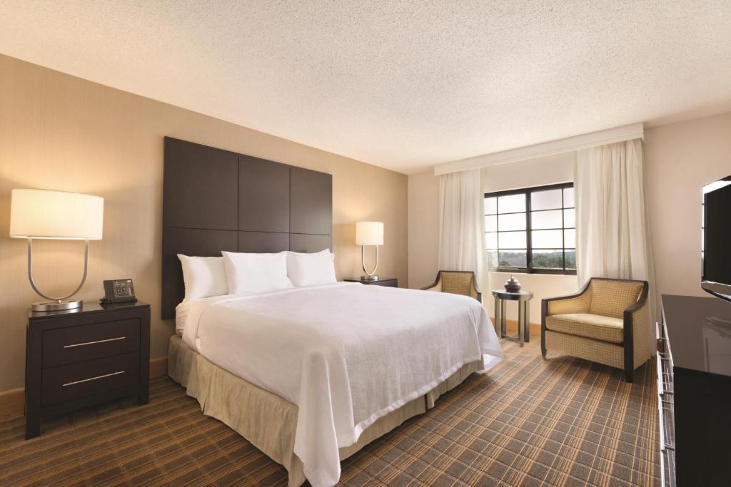 Embassy Suites Greenville Golf Resort & Conference Center, photo 2